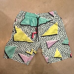 Men’s 80’s / 90’s print swim trunks
